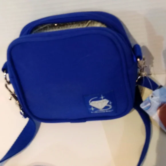 Blue‎ Insulated Pouch Bag  
NWT - Picture 10 of 10